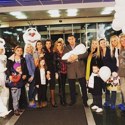 Ксения Бородина показала трогательные снимки с выписки из роддома 